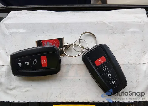 2022 Toyota Rav4 Hybrid Xle Premium z USA, uszkodzony, nr VIN JTMB6RFV8ND057416